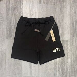 Essentials 1977 shorts